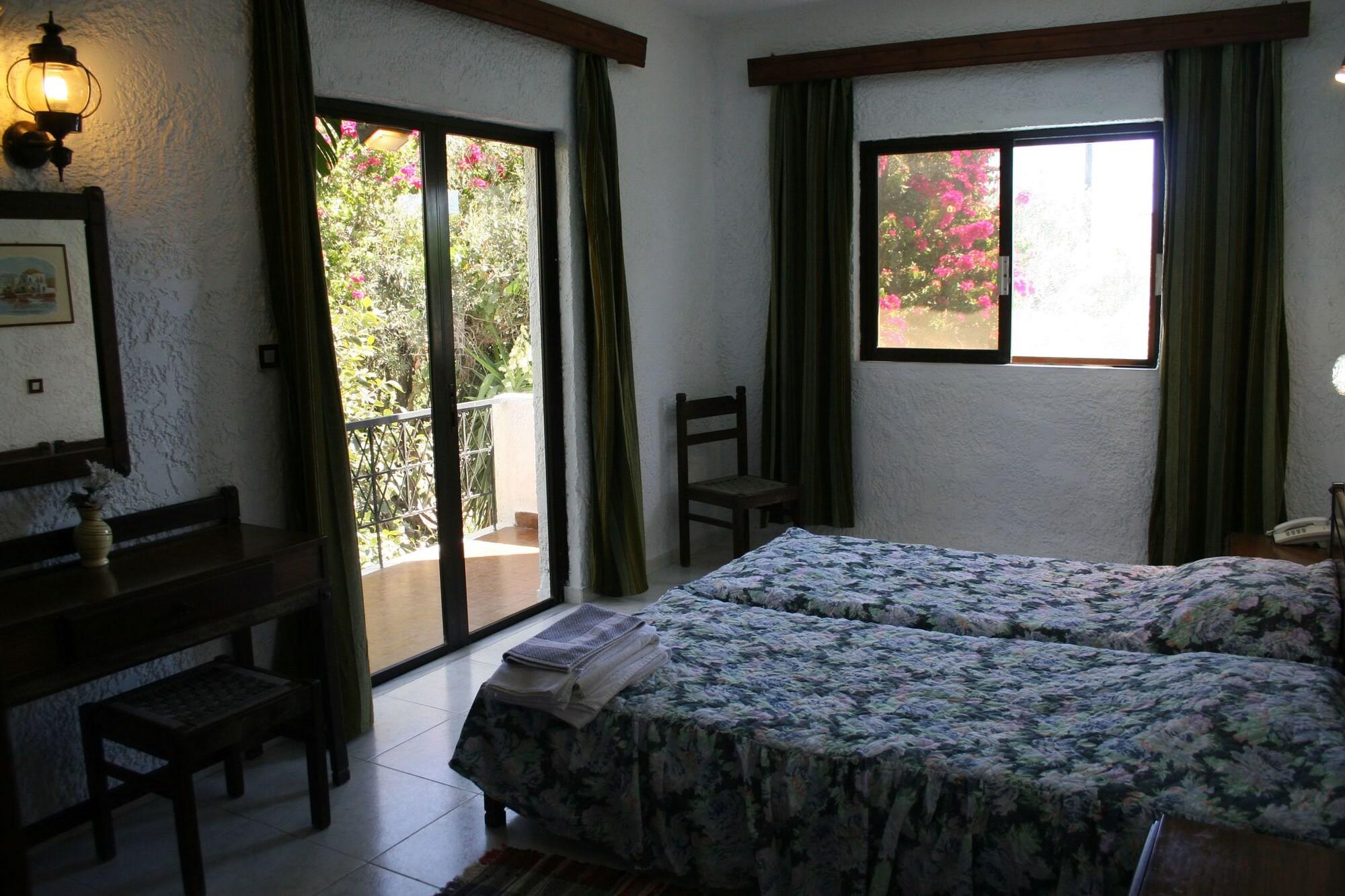 Oasis Hotel Bungalows Rhodes Afando Esterno foto